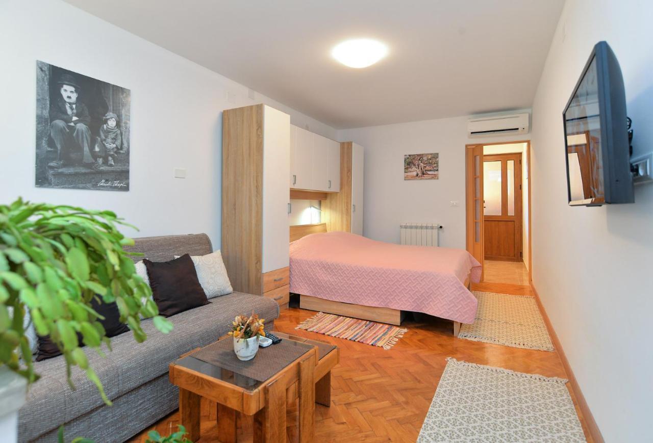 Apartments Voltica 1049 Rovinj Extérieur photo