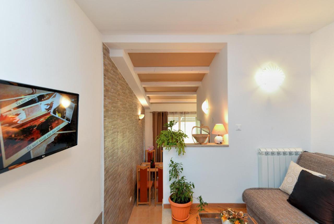 Apartments Voltica 1049 Rovinj Extérieur photo