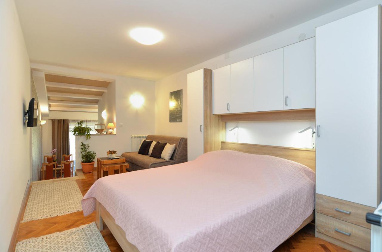 Apartments Voltica 1049 Rovinj Extérieur photo
