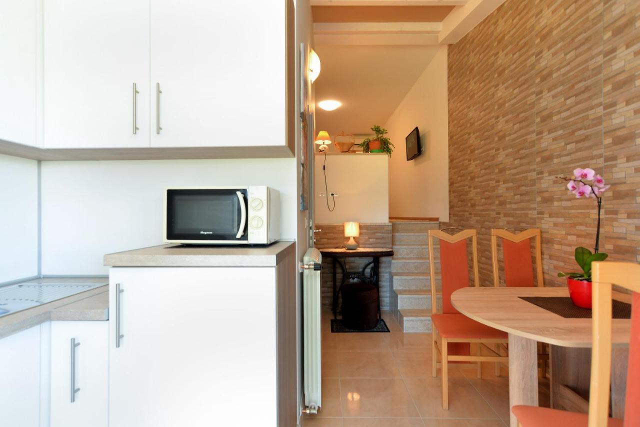 Apartments Voltica 1049 Rovinj Extérieur photo